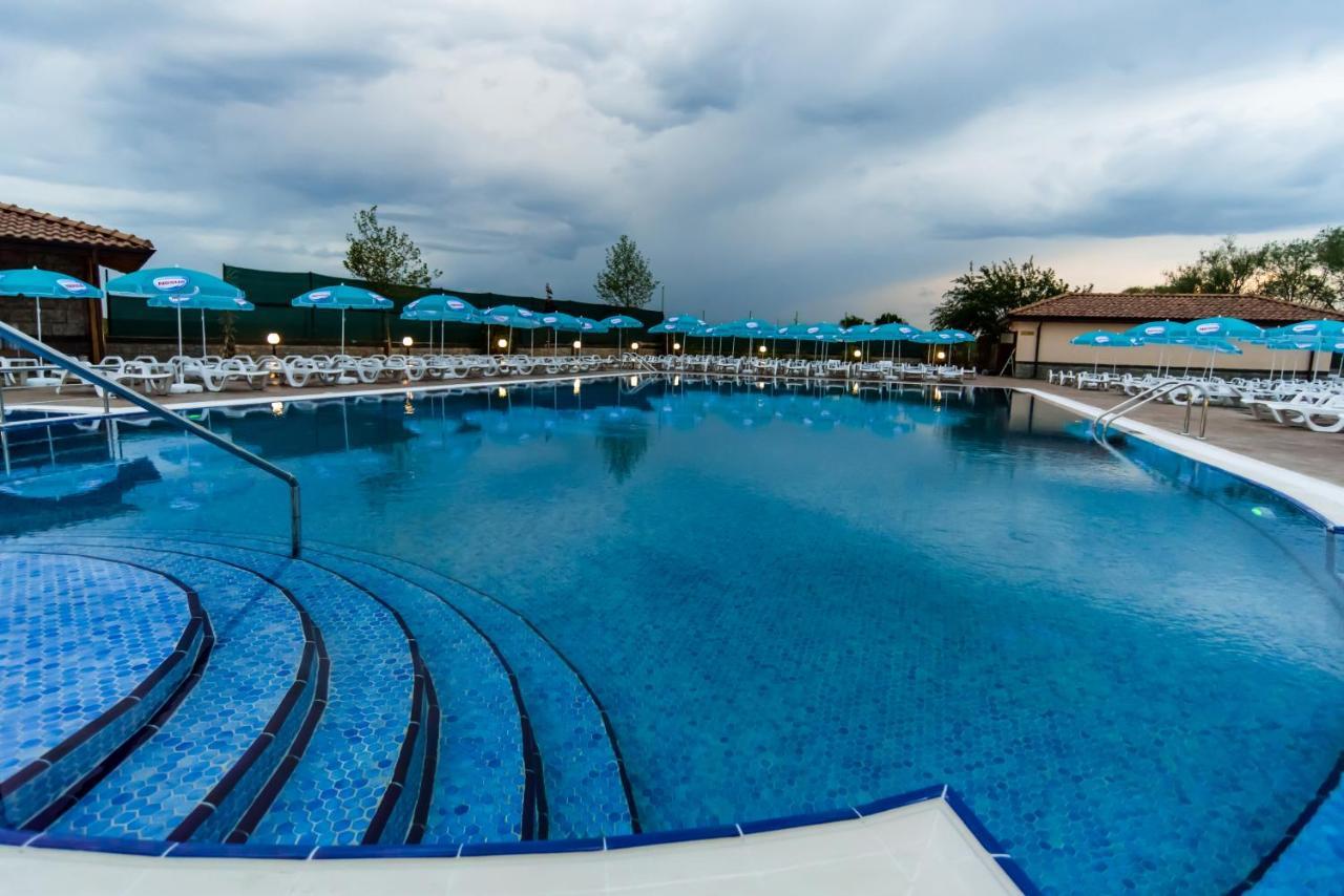 Spa Kompleks Raiski Kat ดิมิโตรฟกราด ภายนอก รูปภาพ